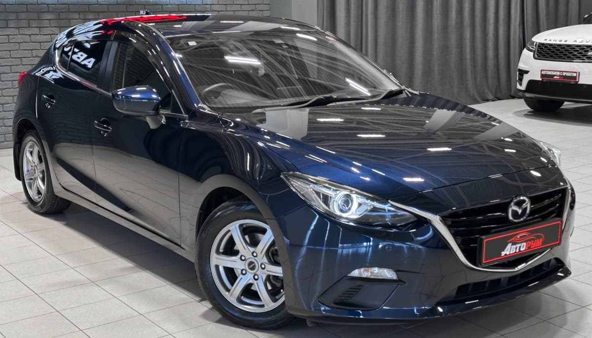 Mazda Axela - 5